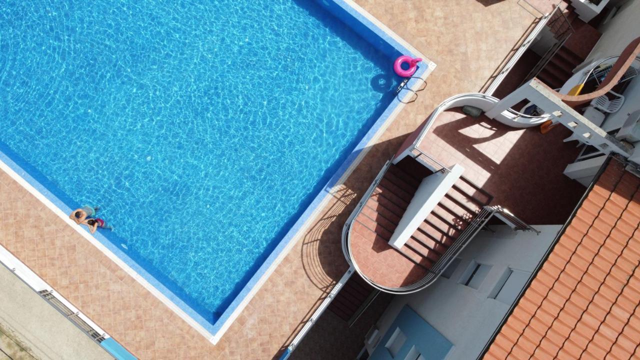 Apartments De Lara ウトイェハ エクステリア 写真