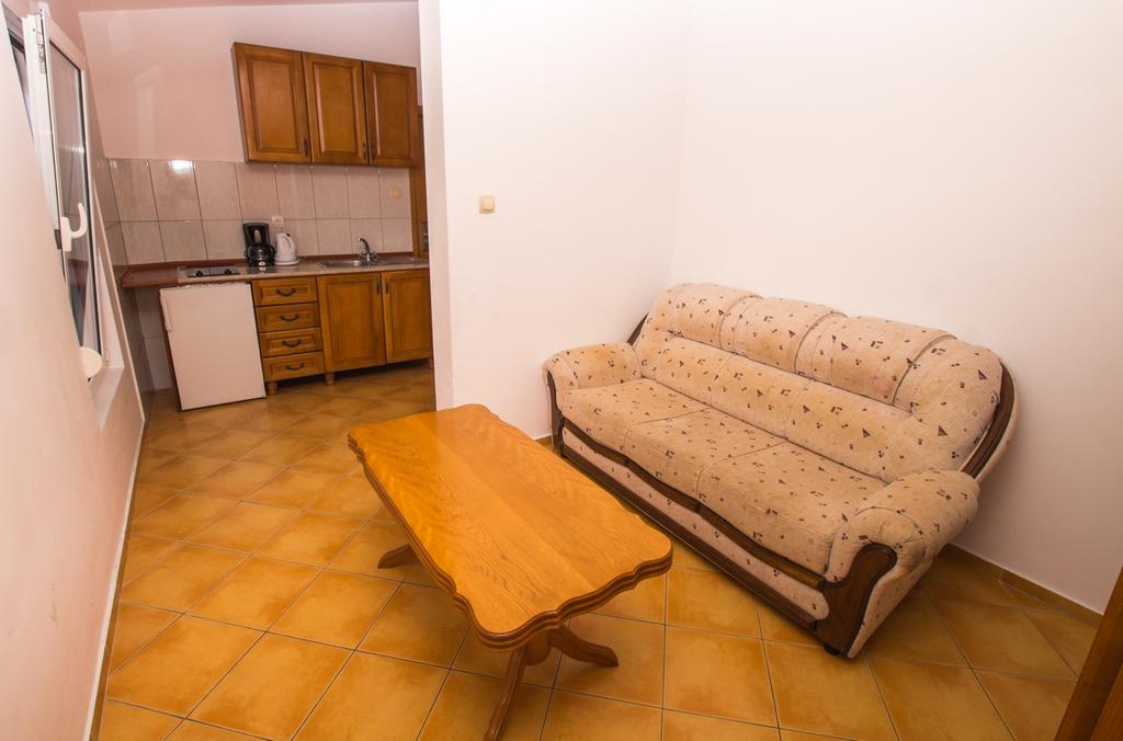 Apartments De Lara ウトイェハ エクステリア 写真